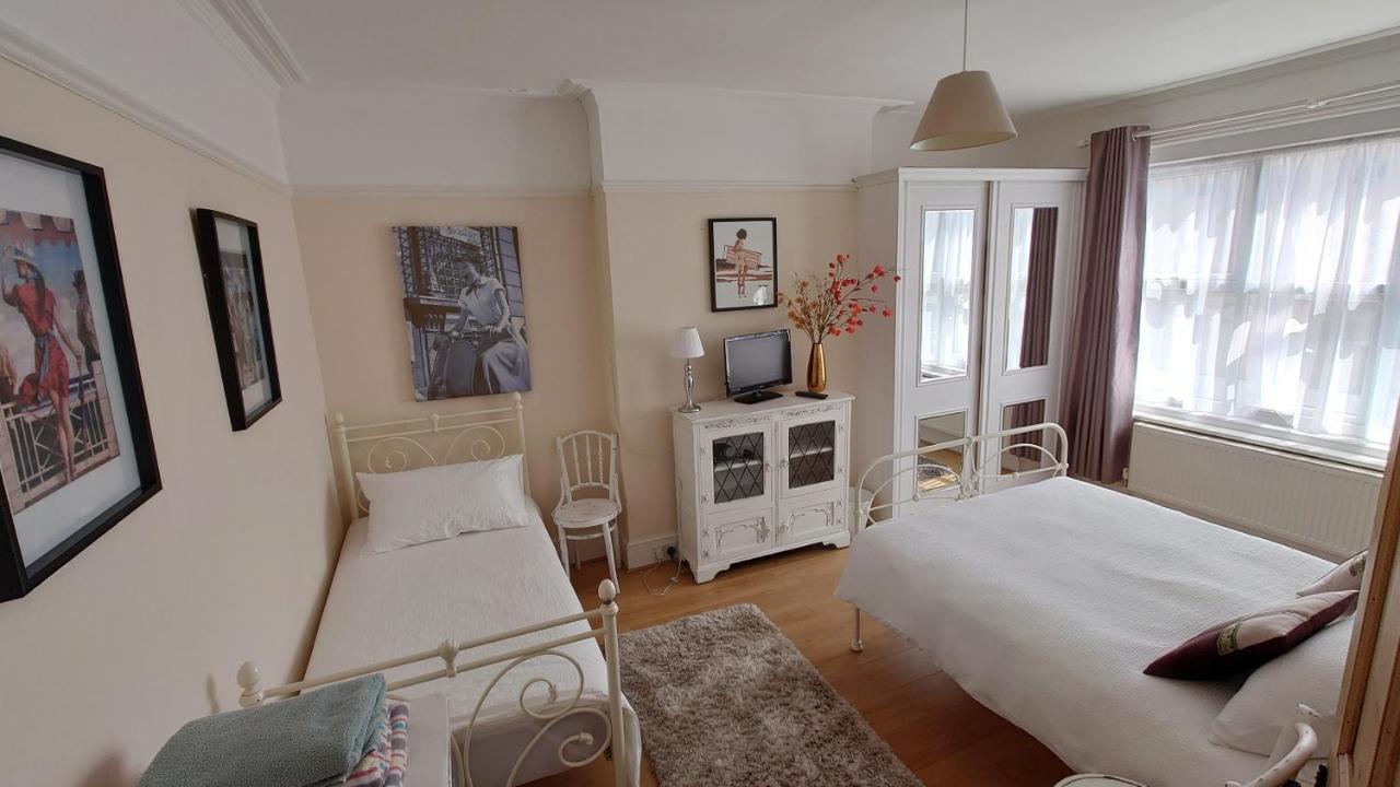 Gorgeous 4-bed House In Sea Views * Bexhill-on-Sea