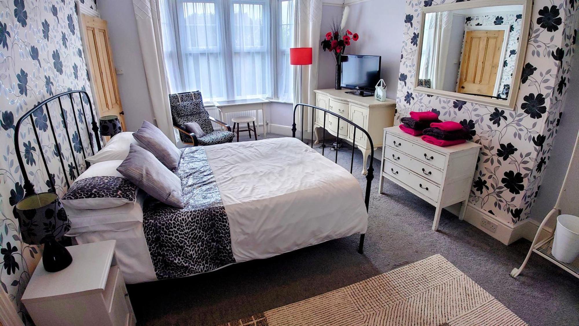 Сasa de vacaciones Gorgeous 4-bed House In Sea Views Bexhill-on-Sea
